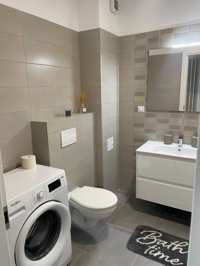 Lara 65 - Cozy & Modern Apartment @ Conest Iasi Eksteriør bilde
